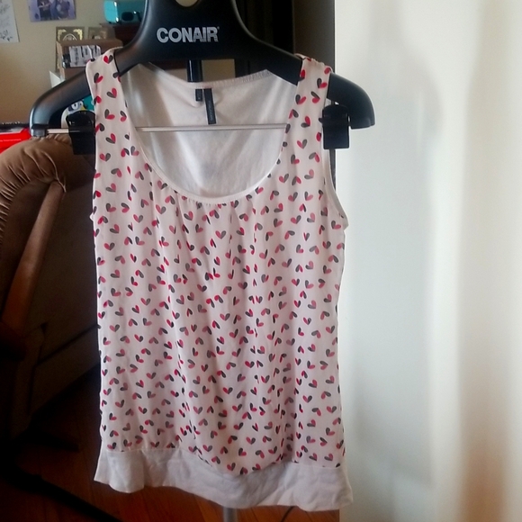 10/$10   Maurice's Heart Pattern Top M - Picture 1 of 5
